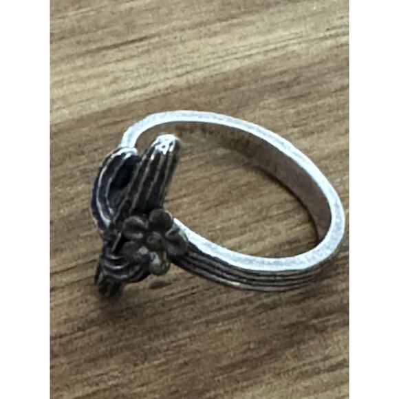 James Avery RETIRED Sterling Silver and Bronze Cactus Blossom Ring Size 5.5 - Picture 3 of 8